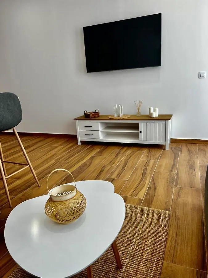 Amber L5 Apartment Armenime